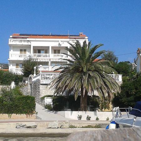 Apartments And Rooms Vinko Barbat na Rabu Kültér fotó